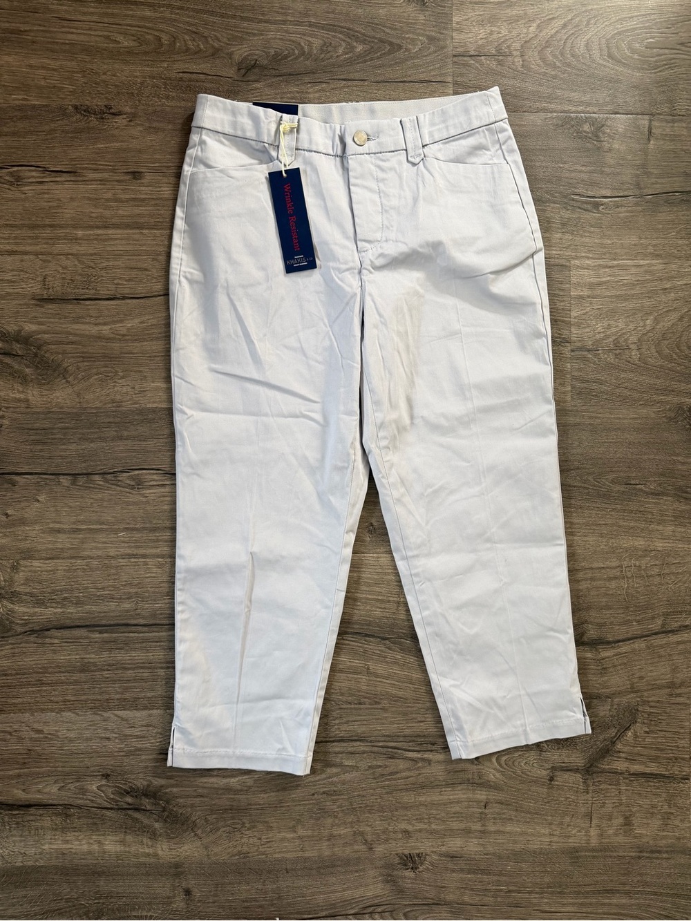 Khakis & Co White Capri Pants Size 6 NWT Wrinkle Resistant 10” Inseam - Picture 2 of 6